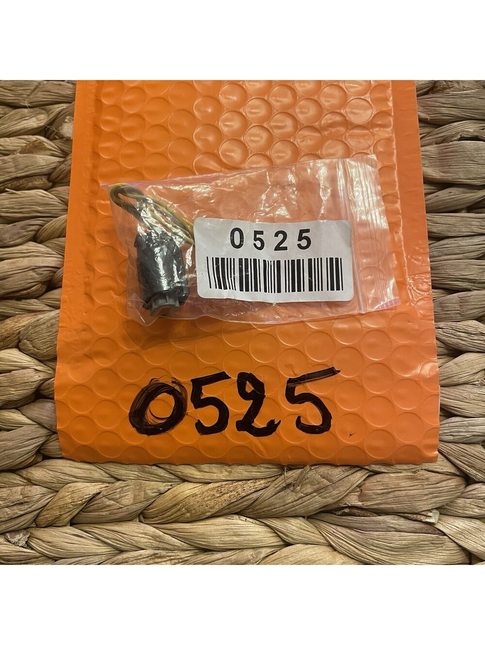 ✅OEM Mercedes Wiring Loom Harness Plug Connector 968339-1 Black 2-Pin #️⃣0525